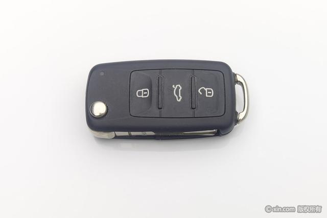 Volkswagen Sagitar 2017 1.6 L MTComfort — фото 6
