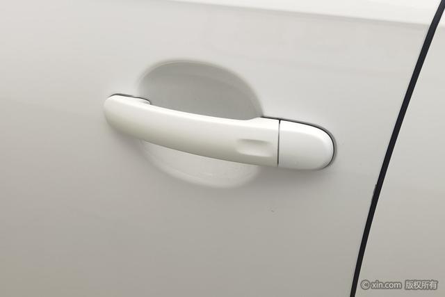 Volkswagen Sagitar 2017 1.6 L MTComfort — фото 9