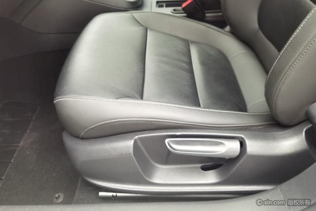 Volkswagen Sagitar 2017 1.6 L MTComfort — фото 19