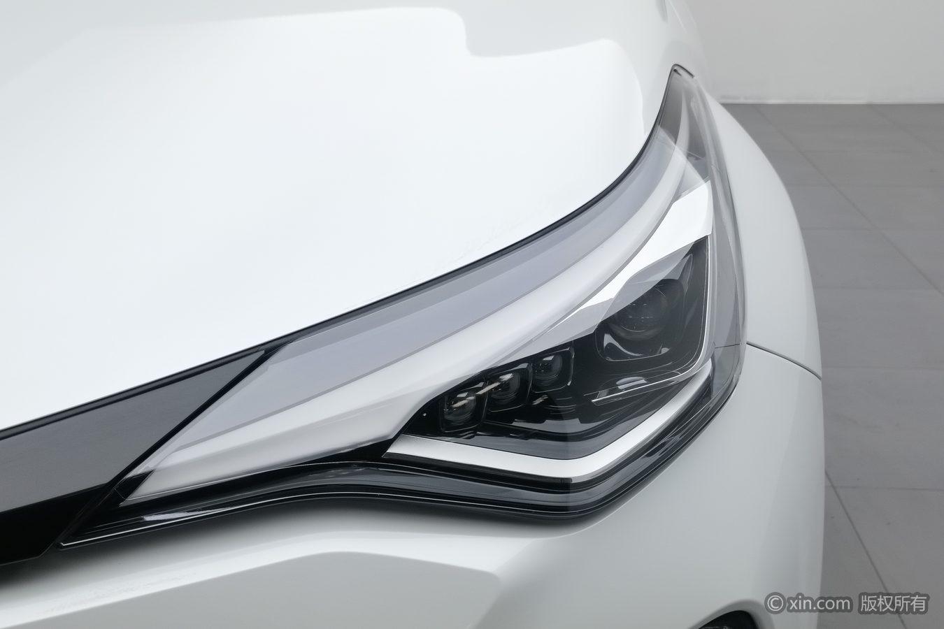 Toyota C-HR 2021 Белый из Китая, фото 2