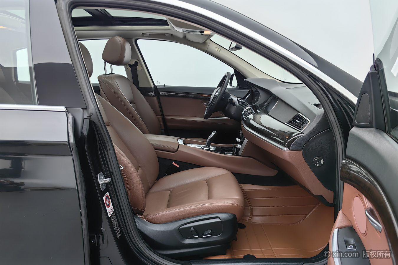 BMW 5 Series GT 2015 528i Leading