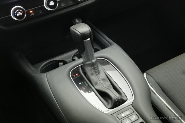 Honda ZR-V 2023 1.5 T CVT — фото 15