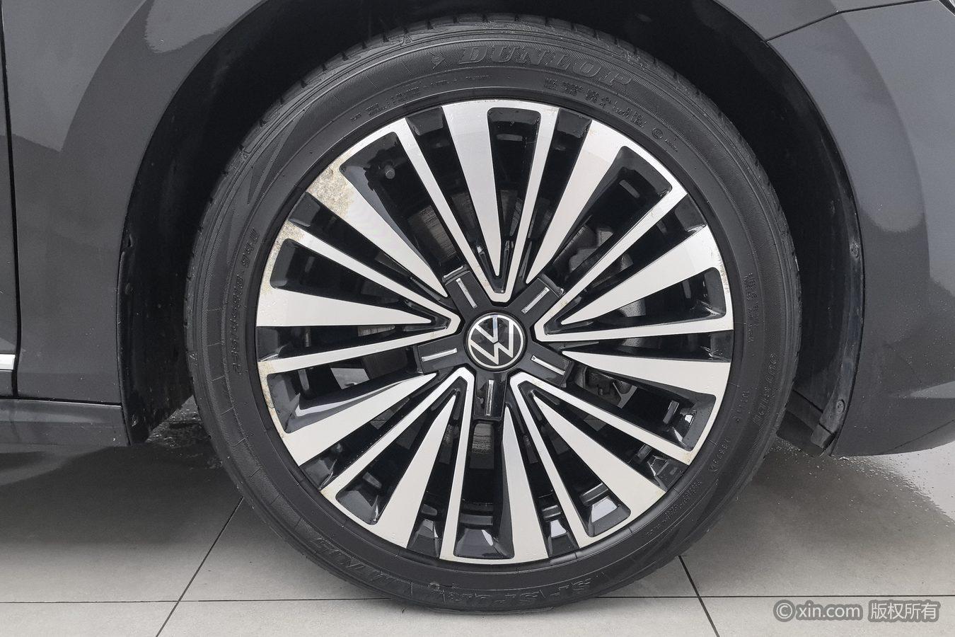 Volkswagen Passat 2021 330TSI Luxury