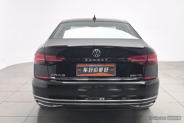 Volkswagen Passat 2021 330 TSI — фото 3