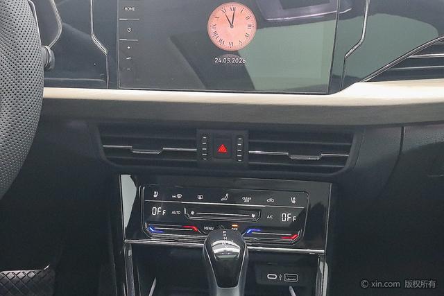 Volkswagen Passat 2021 330 TSI — фото 11