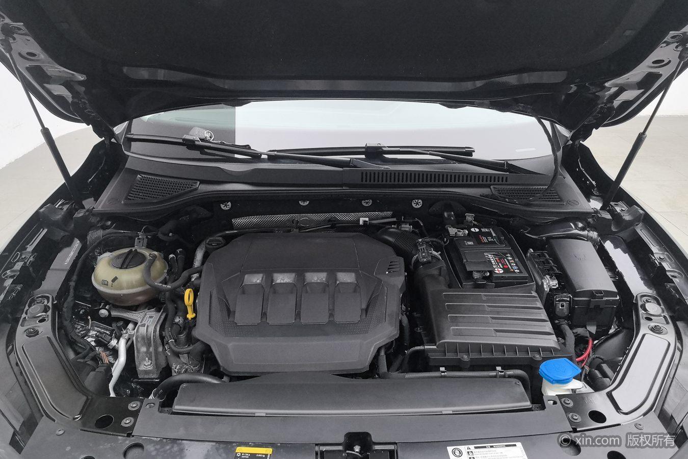 Volkswagen Passat 2021 330TSI Luxury