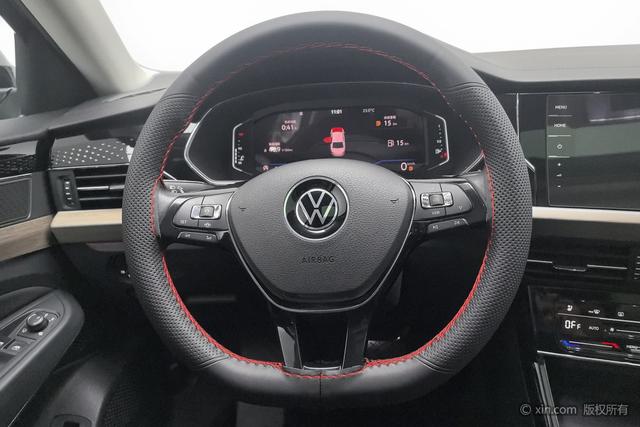 Volkswagen Passat 2021 330 TSI — фото 14