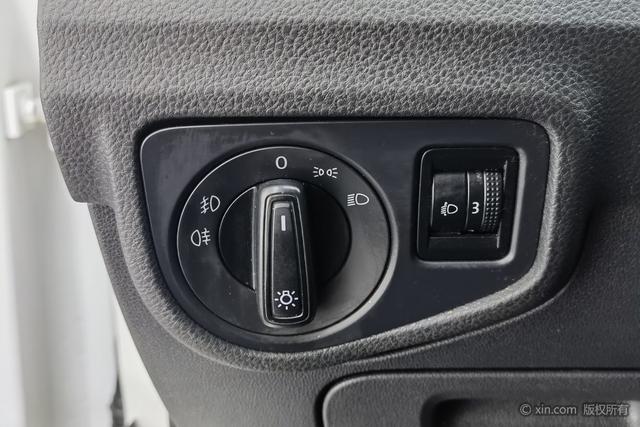 Volkswagen Golf Sportsvan 2016 1.6 L ATComfort — фото 16