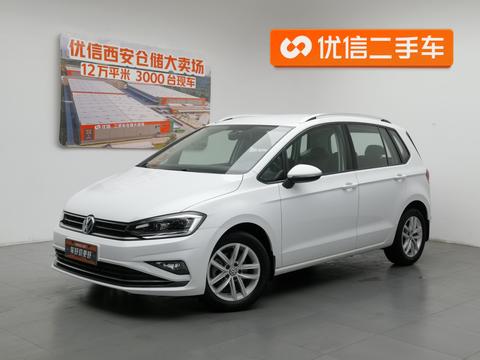 Volkswagen Golf ·