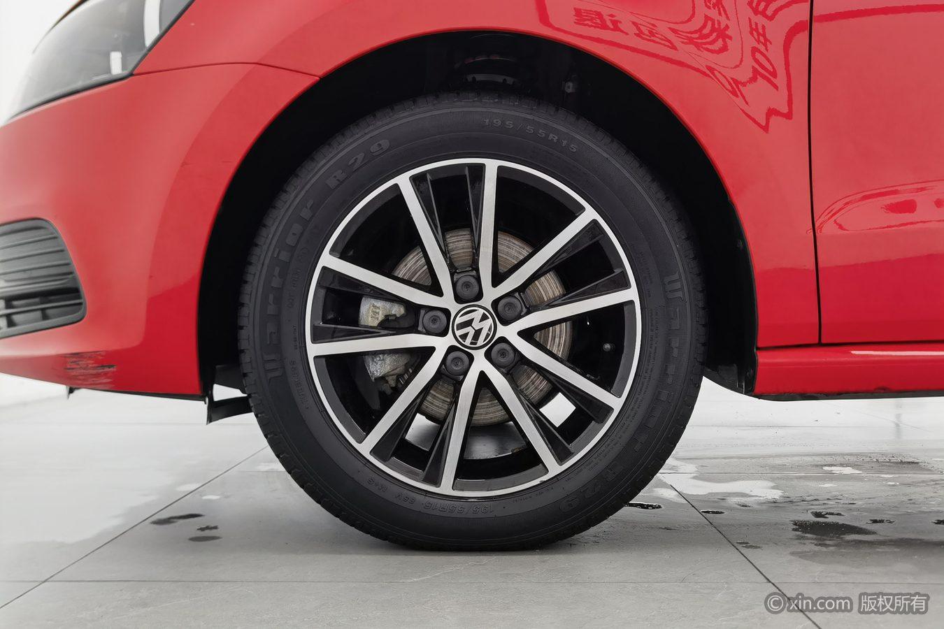 Volkswagen Polo 2016 1.4L AT