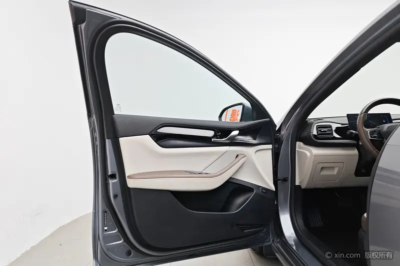 BYD Qin Plus — фото 16