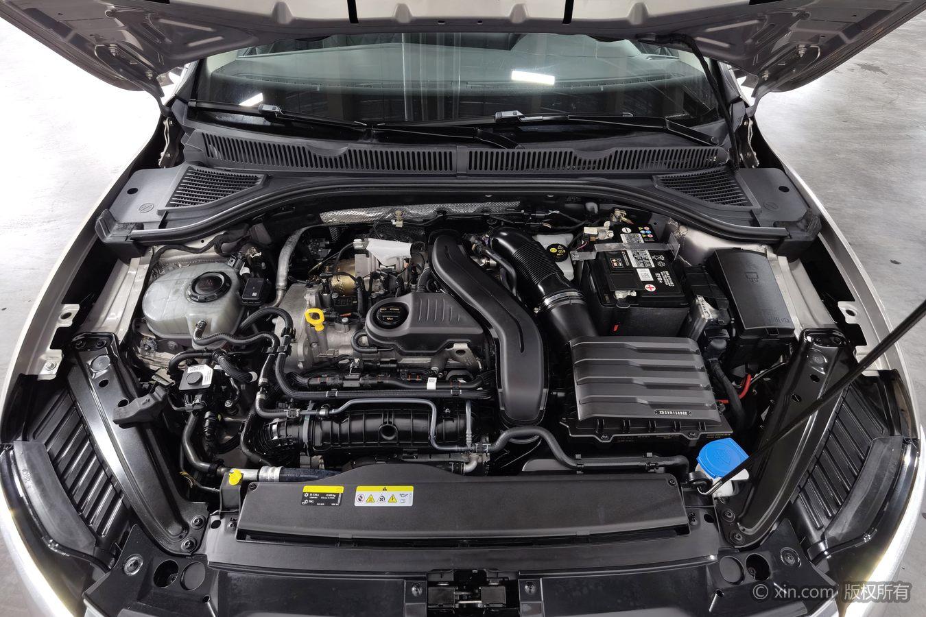 Volkswagen Sagitar 2023 300TSI DSG