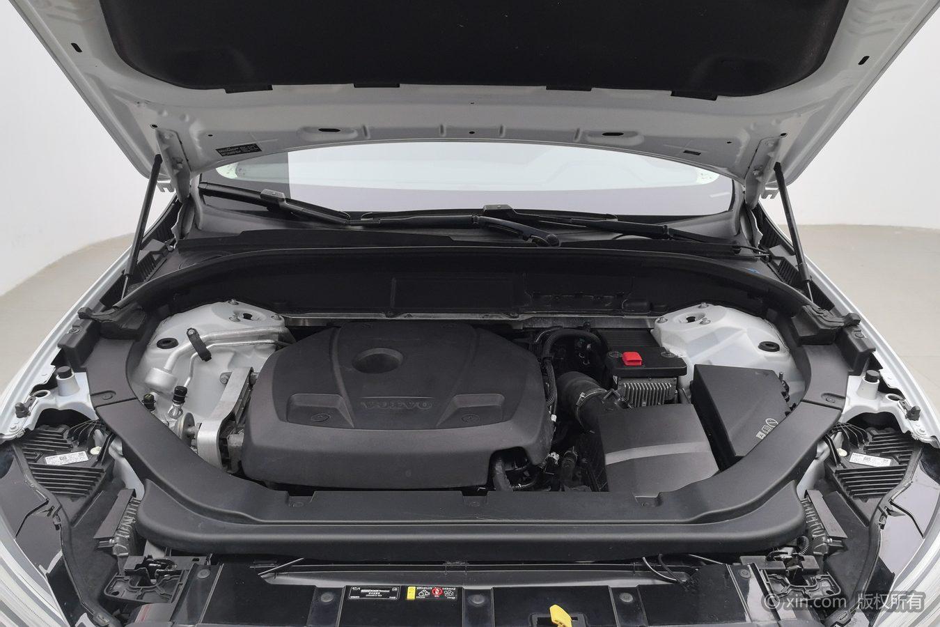Volvo XC60 2019 T5 V