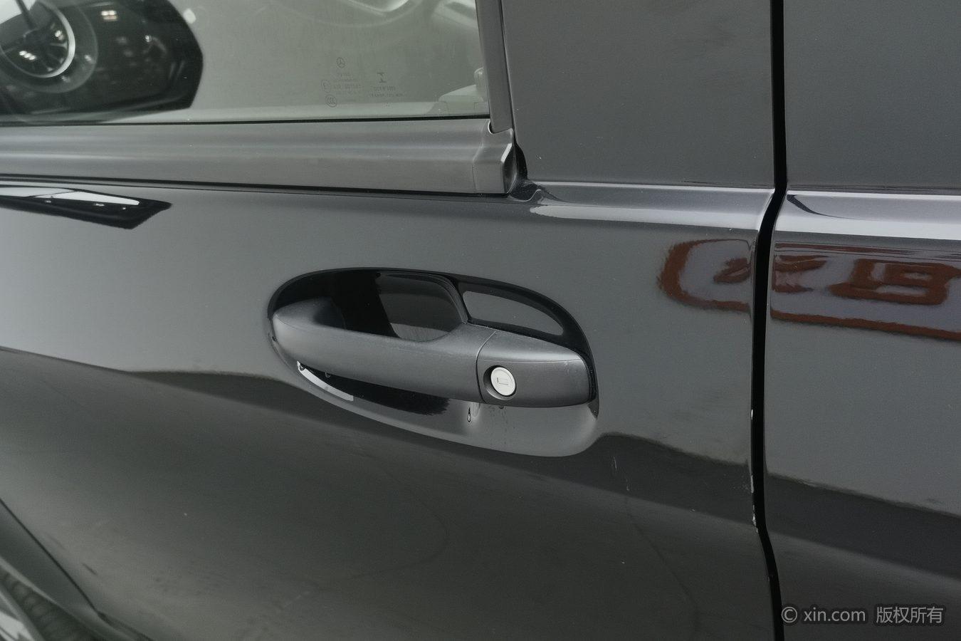 Mercedes-Benz Vito 2021 2.0T 9 мест