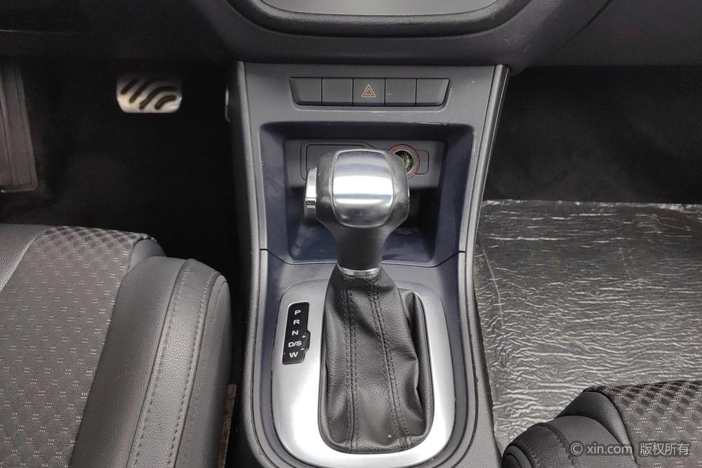 MG GT, фото 16
