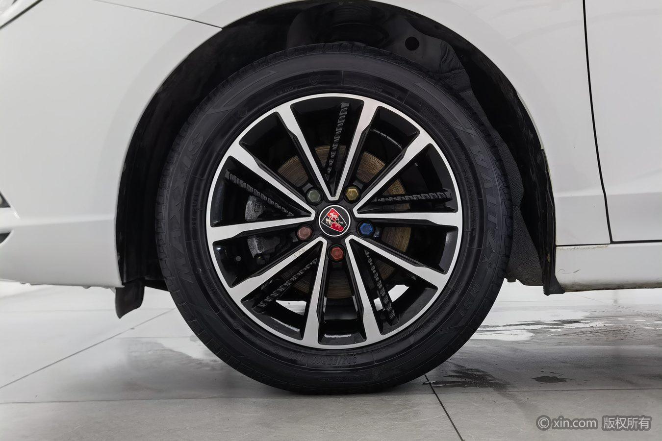 Roewe i5 2020 1.5L MT 4G Flagship
