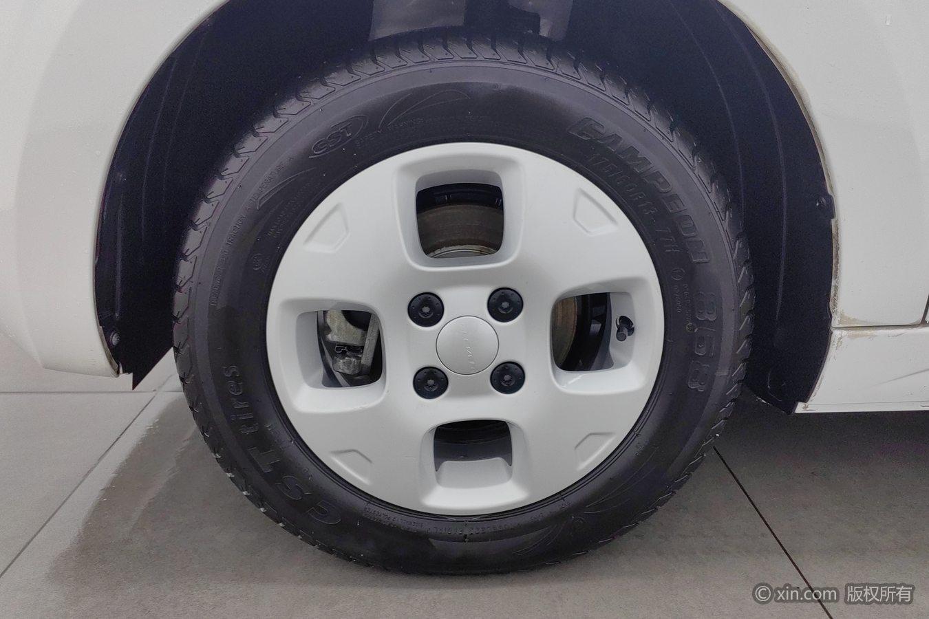 Roewe Clever 2021 302km мест