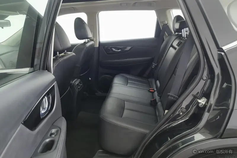 Nissan X-Trail 2.0 L XL ITS CVT 2 WD — фото 14