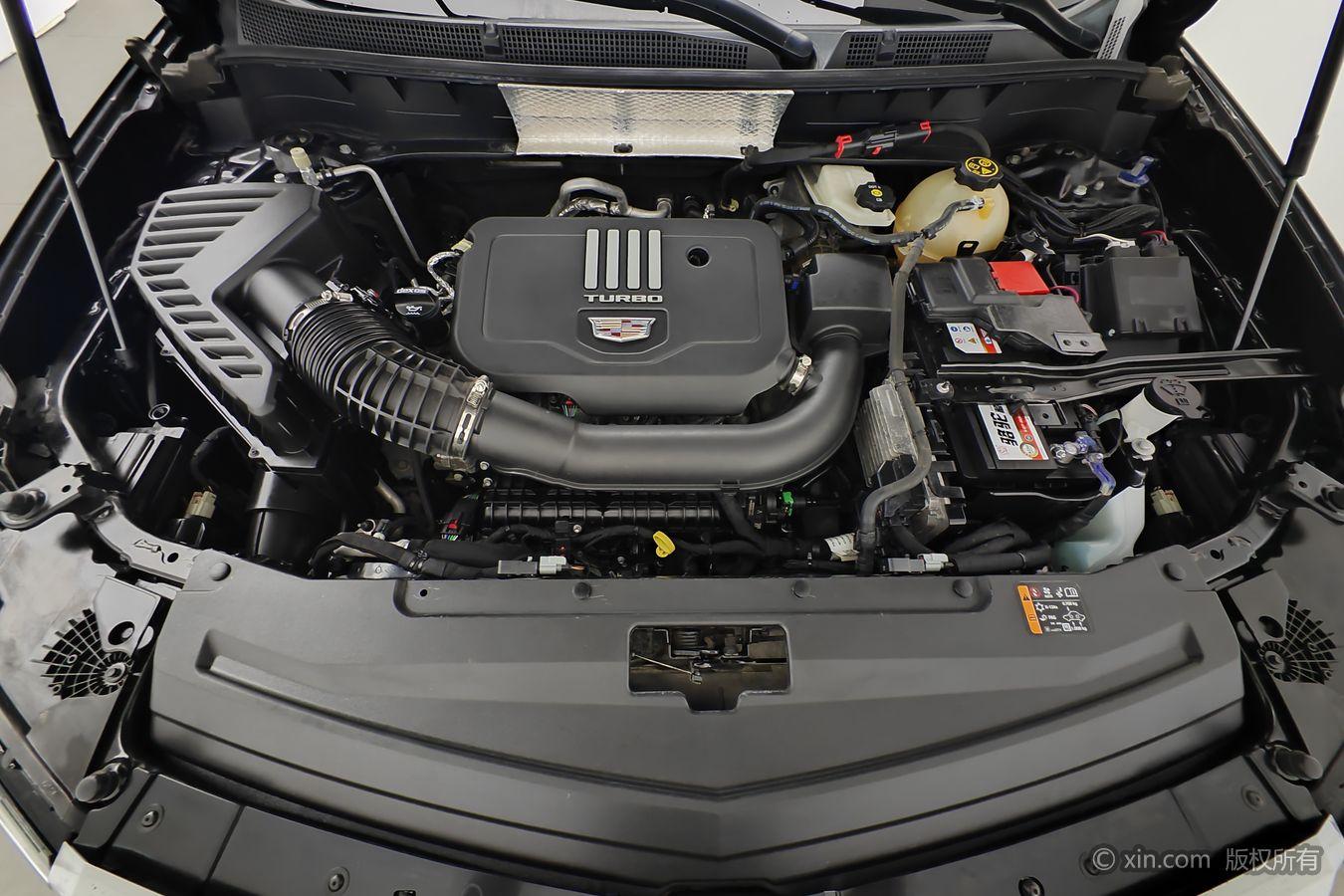 Cadillac XT6 2022 2.0T мест Luxury