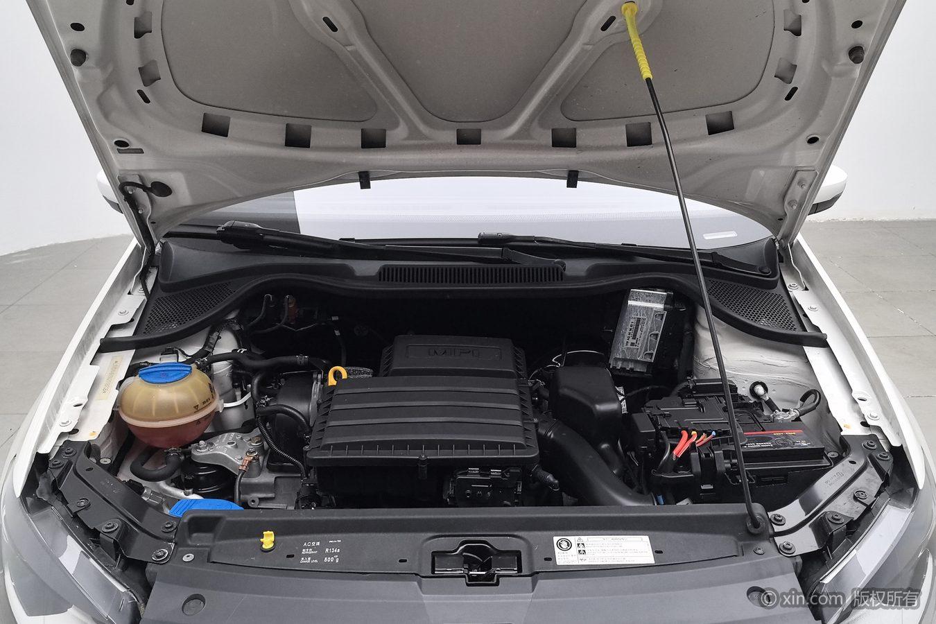 Volkswagen Polo 2016 1.4L AT