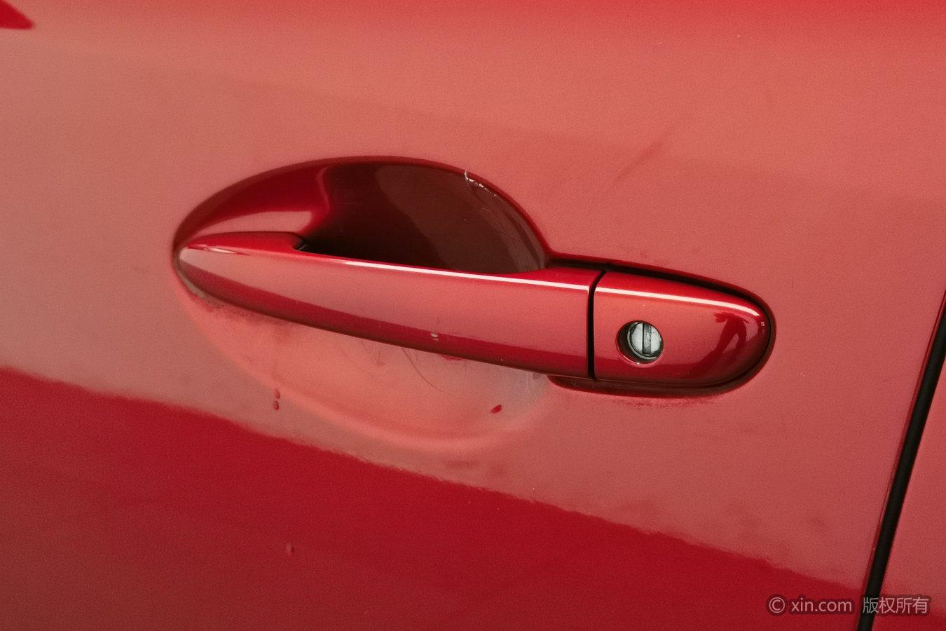 Mazda Atenza 2014 2.0L Luxury