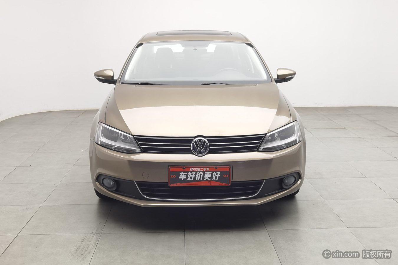 Volkswagen Sagitar 2014 1.6L MT Comfort
