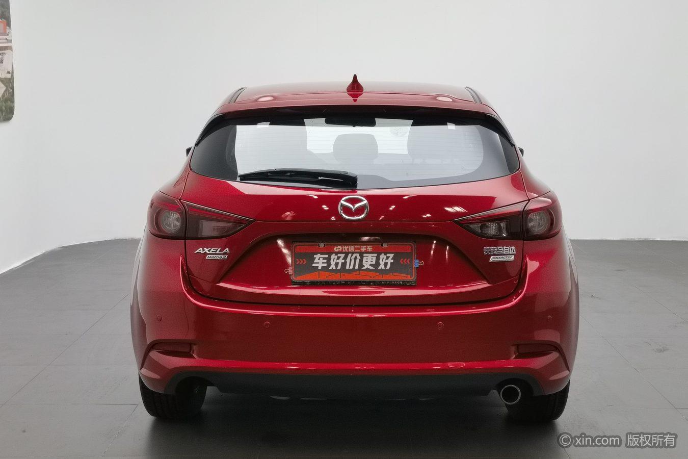 Mazda Mazda3 3 2017 1.5L AT Luxury V