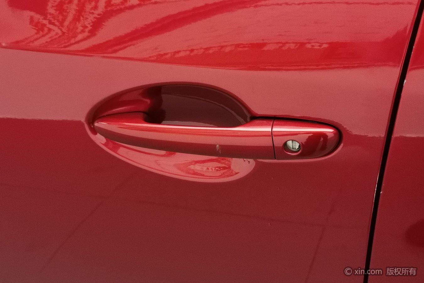 Mazda Mazda3 3 2017 1.5L AT Luxury V