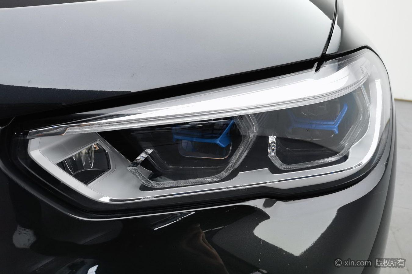 BMW X5 2022 xDrive 30Li Premium M Sport