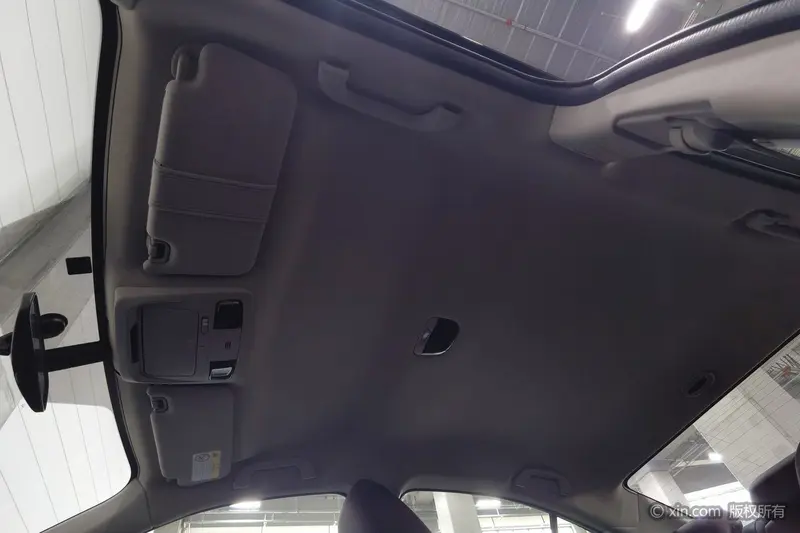 Subaru Legacy — фото 16