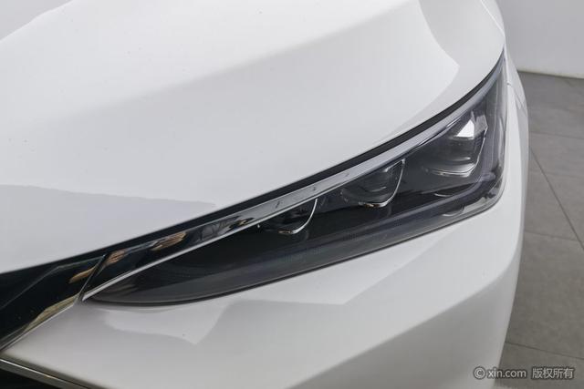 BYD Tang 2018 2.0 T AT Premium 7 V — фото 7