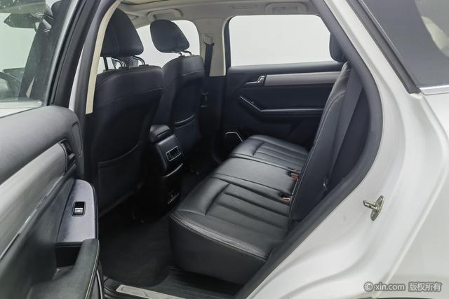BYD Tang 2018 2.0 T AT Premium 7 V — фото 19