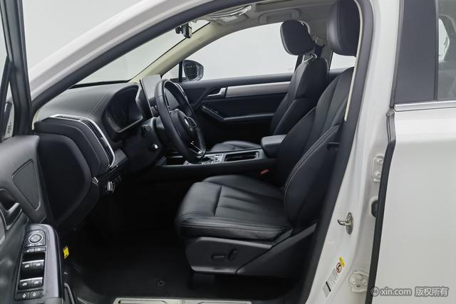 BYD Tang 2018 2.0 T AT Premium 7 V — фото 17