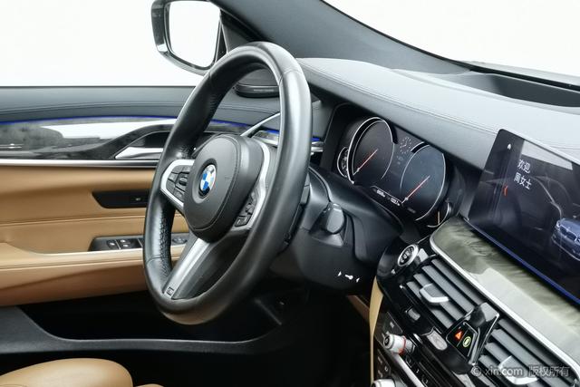 BMW 6-Series GT 2018 630i M — фото 11