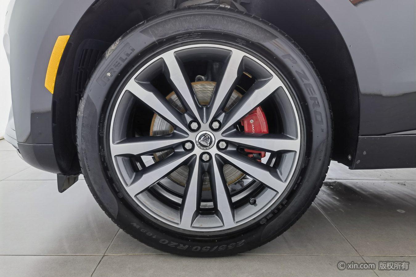 Jaguar F-Pace 2024 P250 R-Dynamic SE