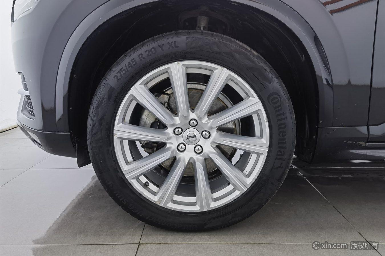 Volvo XC90 2018 T5 7 мест