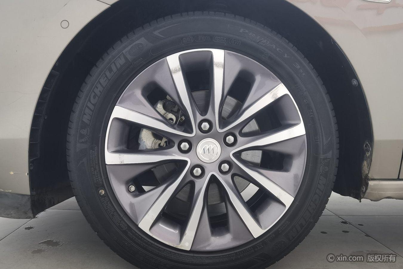 Buick GL6 2021 323T Luxury