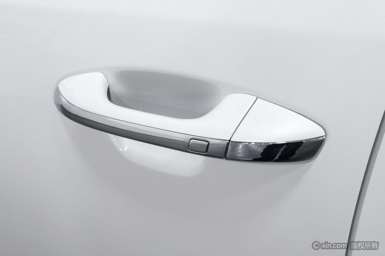 Kia K5 2016 2.0L AT LUX