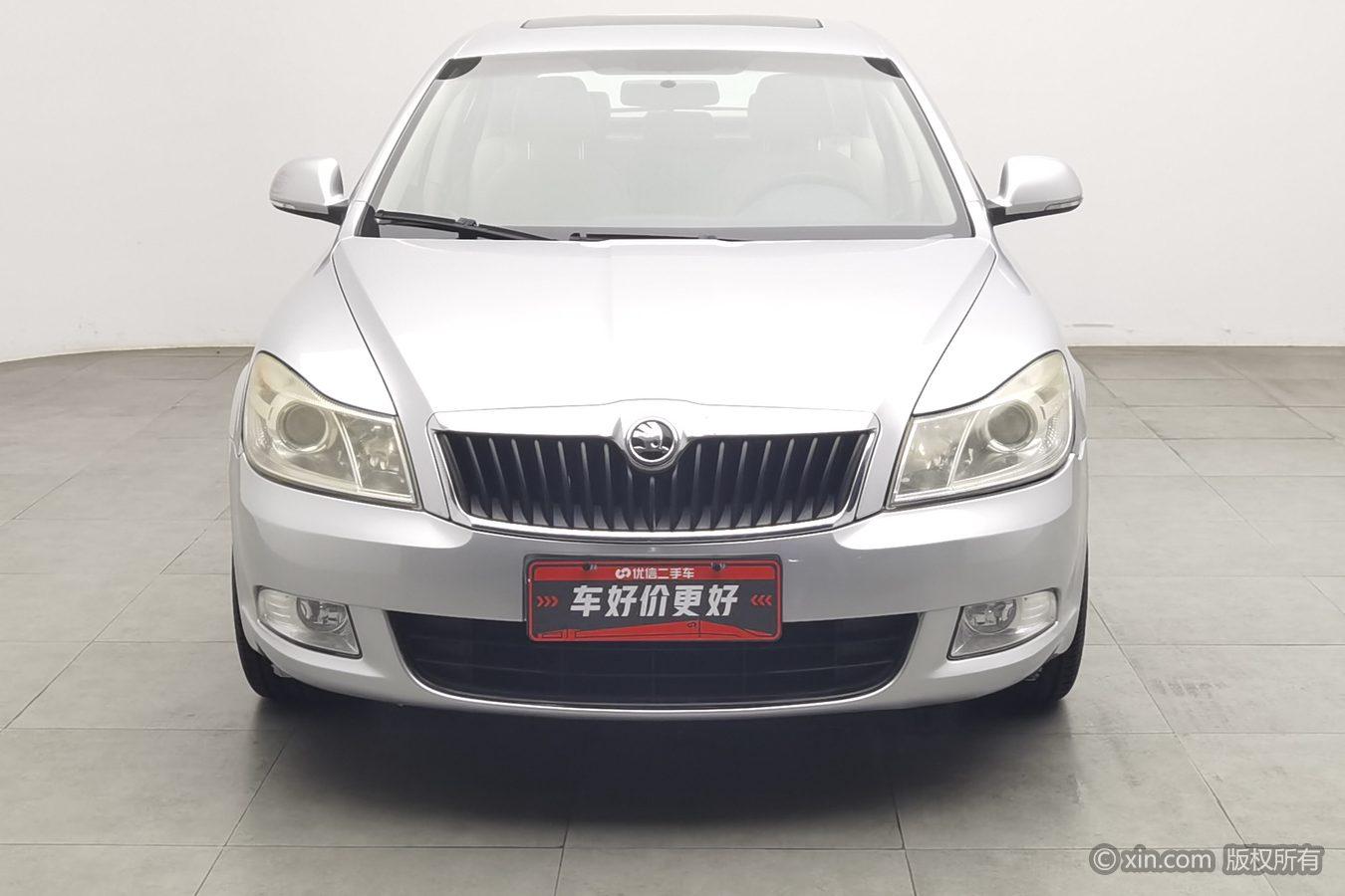Skoda Octavia 2015 1.6L AT