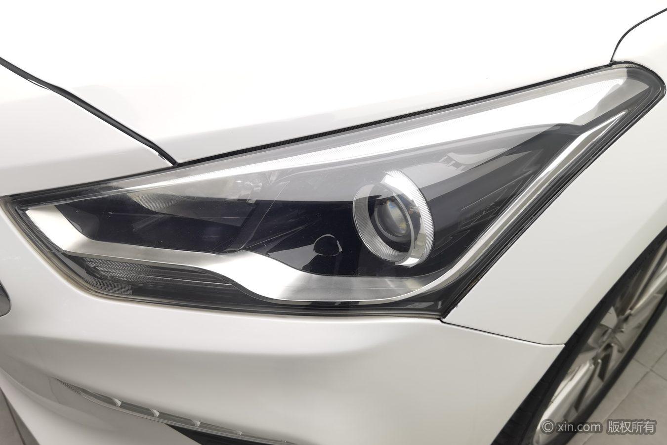Hyundai Mistra 2017 1.8L AT Luxury DLX V