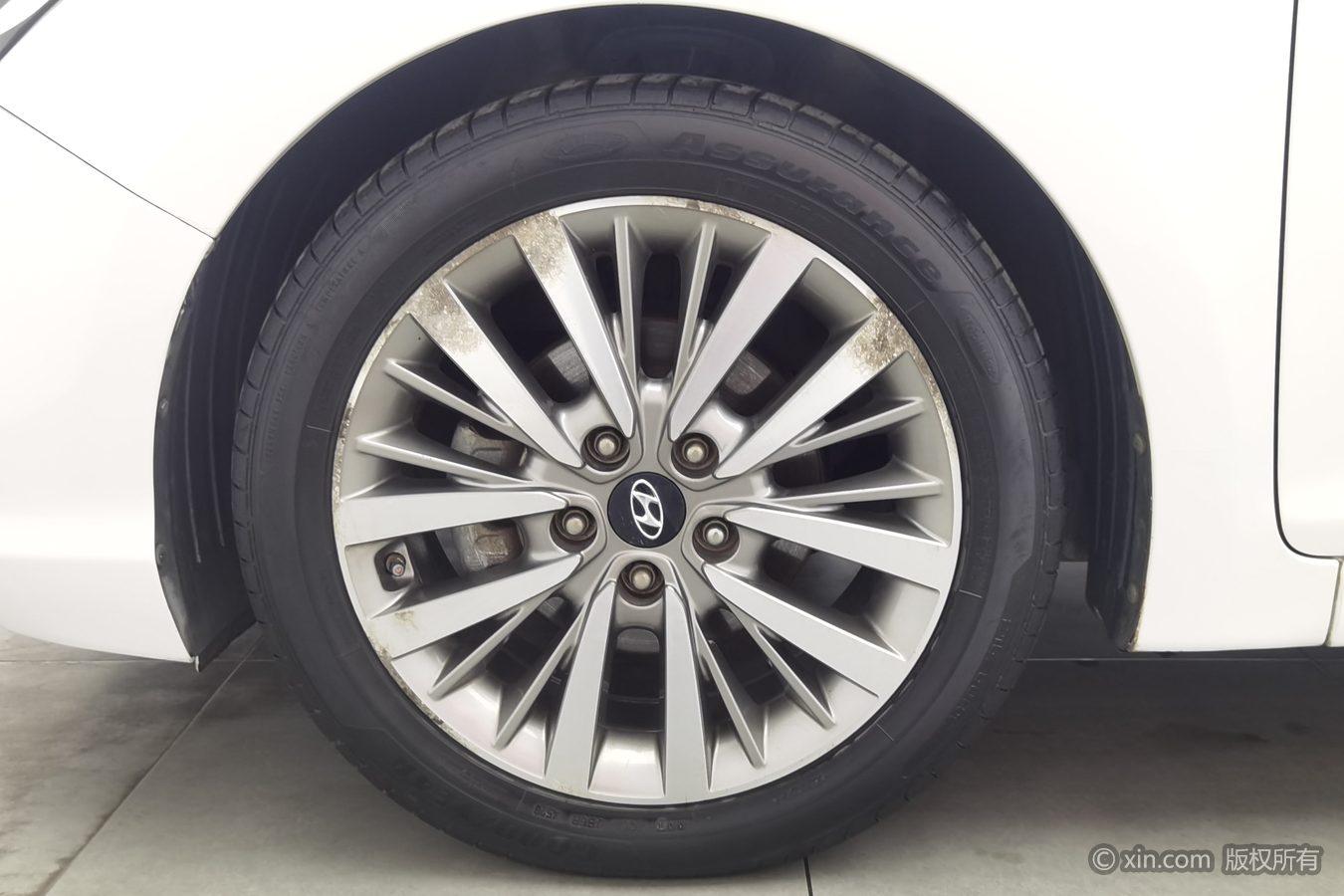 Hyundai Mistra 2017 1.8L AT Luxury DLX V