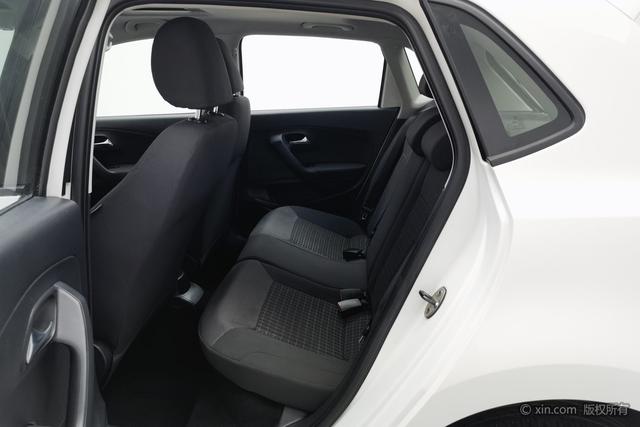 Volkswagen Polo 2016 1.6 L ATComfort — фото 20