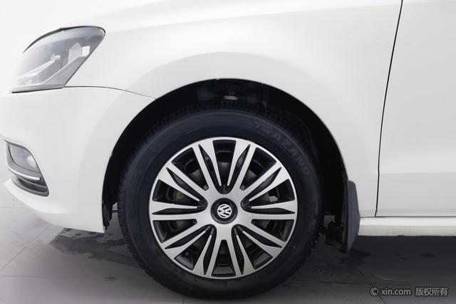 Volkswagen Polo 2016 1.6 L ATComfort — фото 8