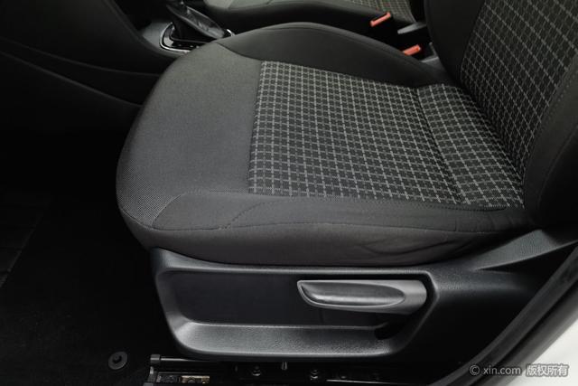 Volkswagen Polo 2016 1.6 L ATComfort — фото 19