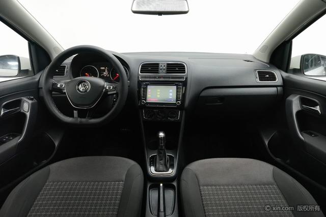 Volkswagen Polo 2016 1.6 L ATComfort — фото 14