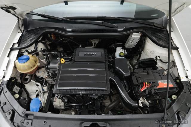 Volkswagen Polo 2016 1.6 L ATComfort — фото 5