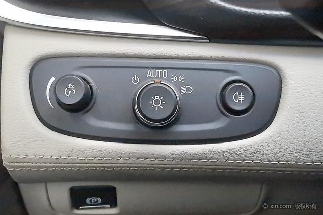 Buick GL8 2023 ES 2.0 T Comfort — фото 15