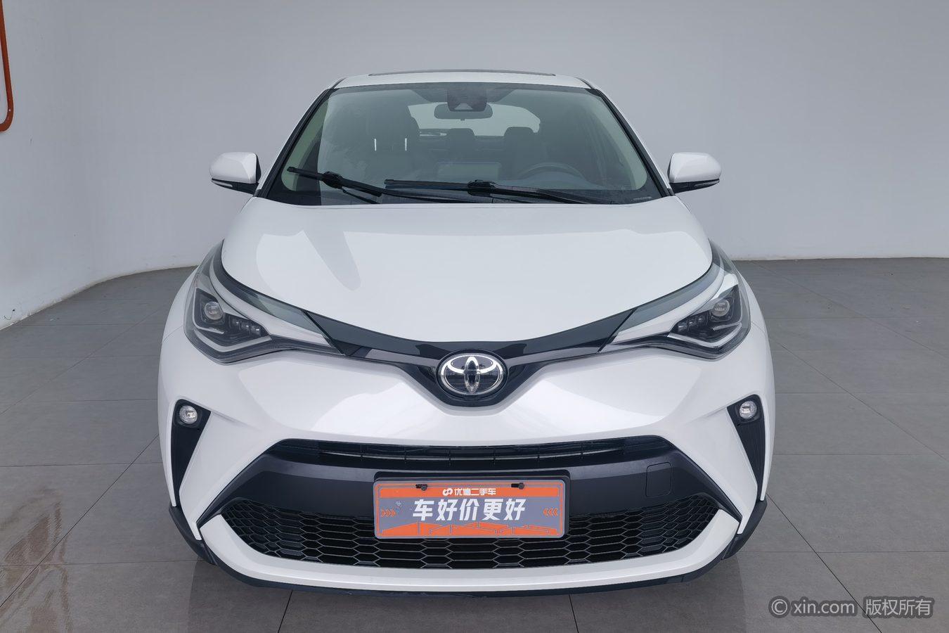 Toyota C-HR 2021 Белый из Китая