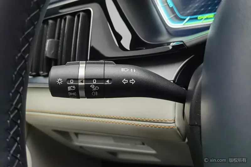 BYD Song PLUS DM-i 110 KM 2 WD — фото 11