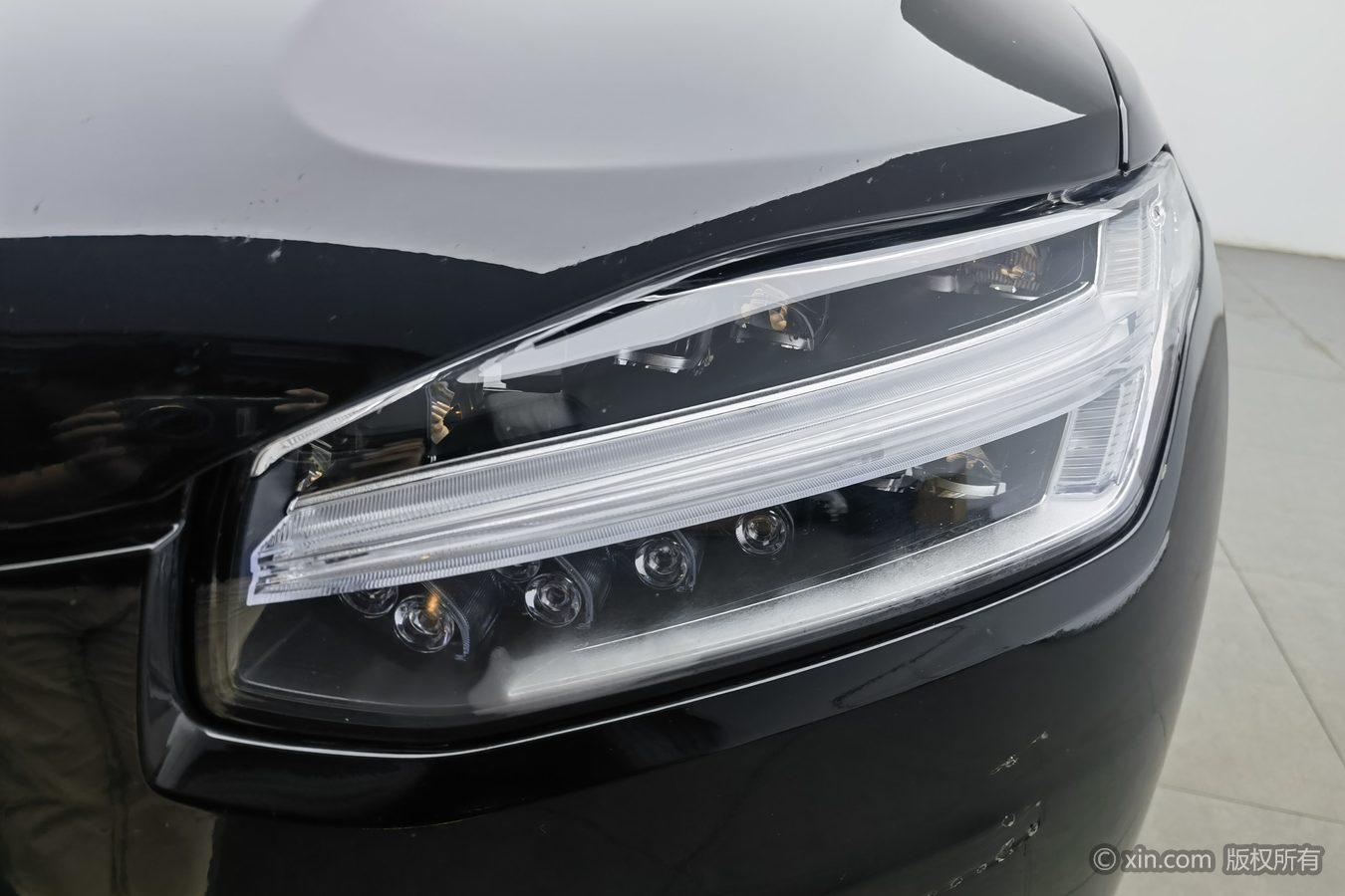 Volvo XC90 2023 B5 Luxury 7 мест